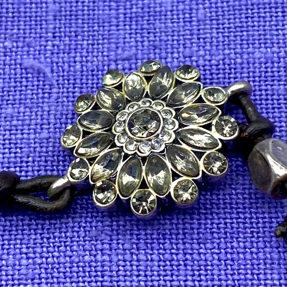 Vintage Fossil blank cord silver toned floral design in 7 inch length 🌻 - Picture 2 of 8